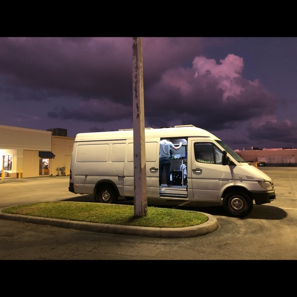 Meet your posher! - Picture 4 of 6